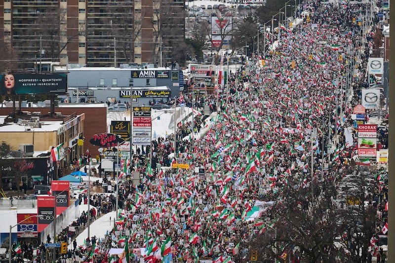 ഇറാനിൽ ഭരണമാറ്റം വേണം; കാൽഗറിയിൽ ഇറാനിയൻ വംശജരുടെ പ്രതിഷേധ പ്രകടനം