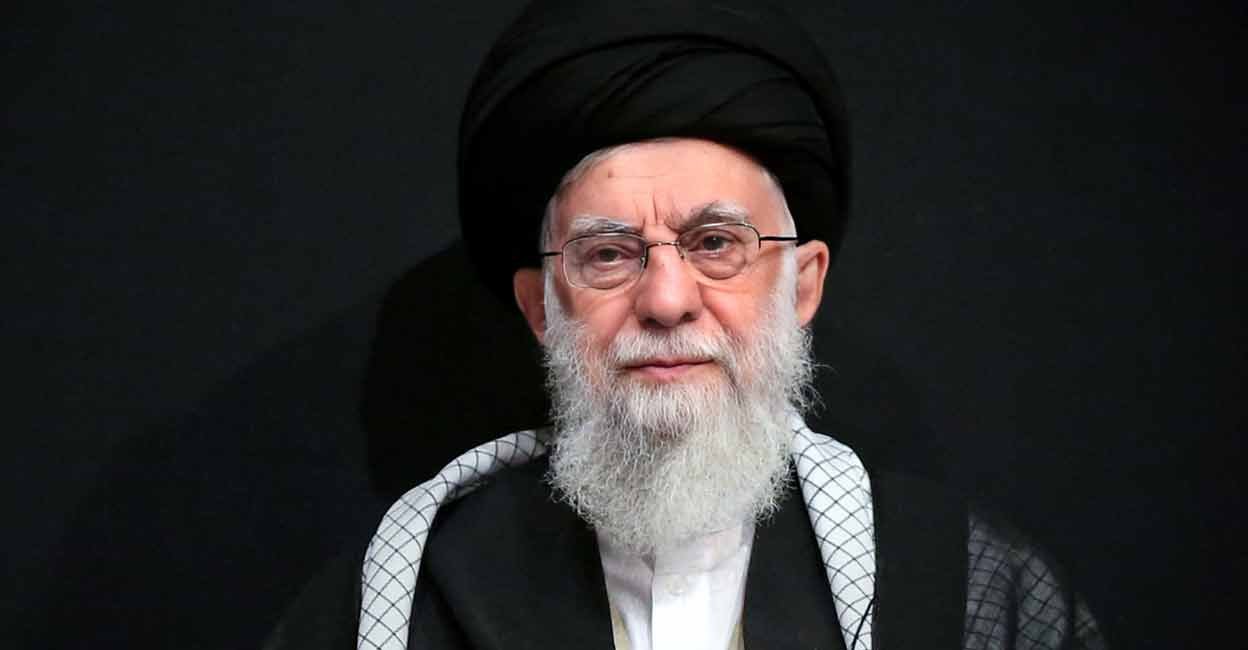 ഇറാനിൽ ഇസ്രയേൽ ആക്രമണം; ഖമനയിയുടെ ഓഫീസിന് തൊട്ടടുത്ത് മിസൈൽ പതിച്ചതായി റിപ്പോർട്ട്