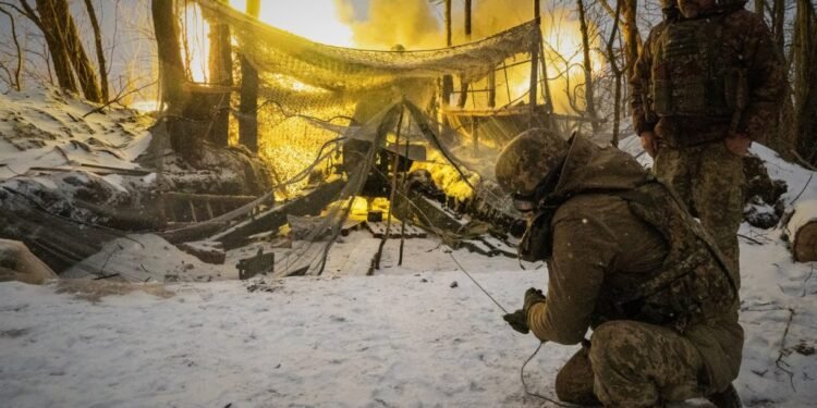 റഷ്യ-യുക്രെയ്ൻ യുദ്ധത്തിന് നാലാണ്ട്: കാനഡയുടെ പ്രതിരോധ ബജറ്റ് ഉയരും; ആഗോള അസ്ഥിരതയിൽ ആശങ്ക 1 four-years-after-full-scale-ukraine-invasion