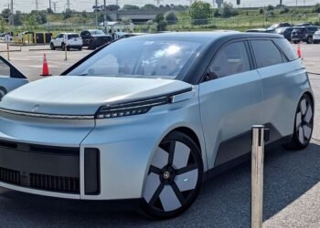 ELECTRIC CAR