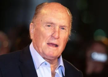 'ഗോഡ്ഫാദറിലെ' വിശ്വസ്തൻ വിടവാങ്ങി; ഹോളിവുഡ് ഇതിഹാസം റോബർട്ട് ഡുവൽ അന്തരിച്ചു 1 Duvall (left) appeared opposite Marlon Brando in The Godfather