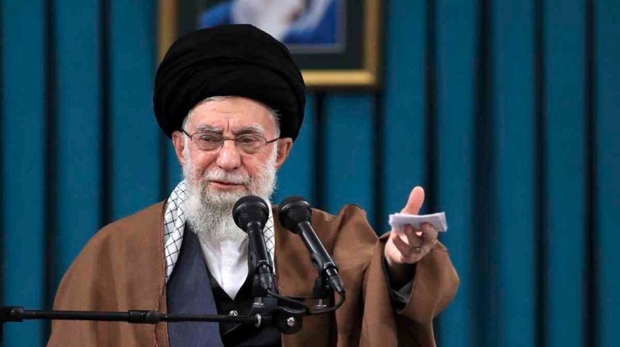 ഖമേനി കൊല്ലപ്പെട്ടെന്ന് ‘ഇസ്രയേൽ,; ജീവനോടെയുണ്ടെന്ന് ഇറാന്‍, മാനസികമായി തകർക്കാനുള്ള ശത്രുനീക്കമെന്ന് ടെഹ്റാൻ