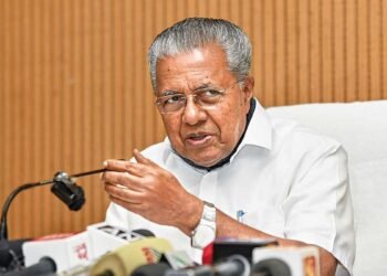 ഇറാൻ-ഇസ്രയേൽ സംഘർഷം: പ്രവാസികളുടെ സുരക്ഷ ഉറപ്പാക്കാൻ നോർക്ക ഹെൽപ്പ് ഡെസ്ക്; മുഖ്യമന്ത്രിയുടെ അടിയന്തിര ഇടപെടൽ