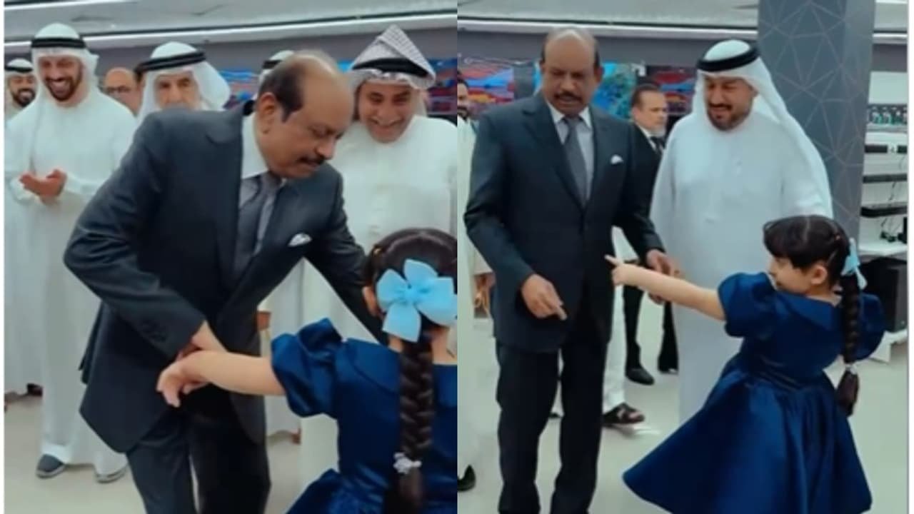 കുട്ടിക്ക് ‘ടോയ് വേണ്ട, ഐഫോൺ മതി’; ഐഫോൺ 17 പ്രോ സമ്മാനിച്ച് യൂസഫലി; വിഡിയോ വൈറൽ