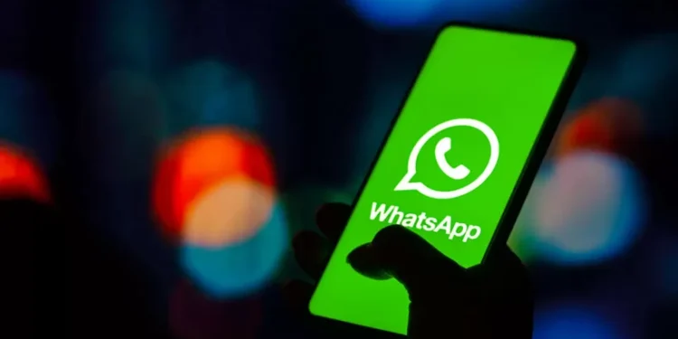 വാട്സാപ്പിൽ ഇനി 'ട്വിസ്റ്റ്'; സന്ദേശങ്ങൾ ഒളിപ്പിച്ചുവെക്കാം, പുത്തൻ ഫീച്ചർ ഉടൻ 1 spoiler-is-coming-to-whatsapp-now-you-can-hide-secrets-in-messages