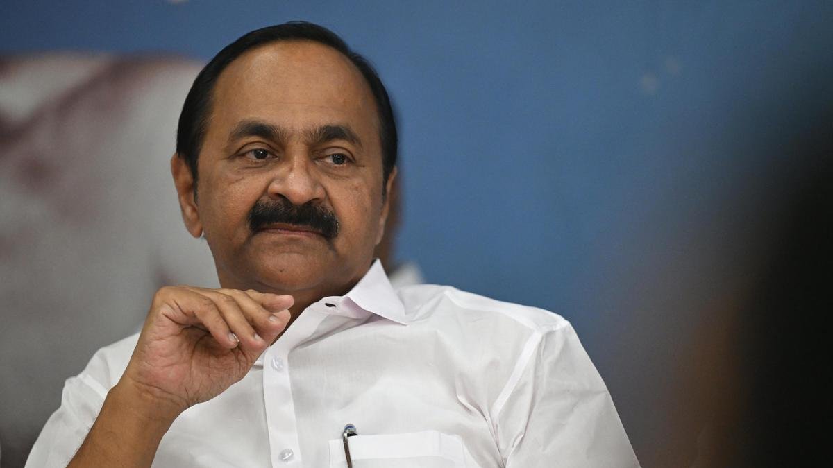 വി.ഡി. സതീശൻ ഇന്ന് പത്രിക സമർപ്പിക്കും; നാമനിർദ്ദേശ പത്രിക നൽകാനുള്ള സമയം ഇന്ന് അവസാനിക്കും