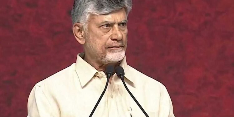 കുട്ടികൾക്ക് സോഷ്യൽ മീഡിയ വിലക്ക്: കർണാടകയ്ക്ക് പിന്നാലെ ആന്ധ്രാപ്രദേശും; പുതിയ നിയന്ത്രണങ്ങൾ 90 ദിവസത്തിനകം