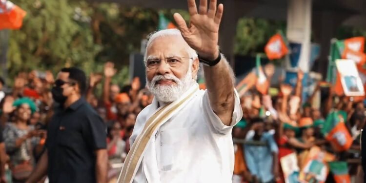 പ്രധാനമന്ത്രി കേരളത്തില്‍; കൊച്ചിയില്‍ റോഡ് ഷോ