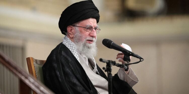 ഇറാന്റെ ഉരുക്കുകോട്ട തകർത്ത് ഇസ്രായേൽ; ഖമനെയിയെയും ഉന്നതതല കമാൻഡർമാരെയും വധിച്ച ഓപ്പറേഷന്റെ ചുരുളഴിയുന്നു ! റിപ്പോർട്ടുകൾ ഇങ്ങനെ