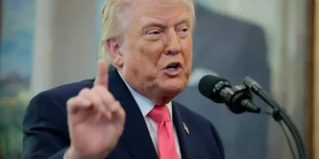 ഇറാൻ ചർച്ചയ്ക്ക് യാചിക്കുന്നുവെന്ന് ട്രംപ്; ഉപാധികളുമായി ടെഹ്റാൻ 3 ഇറാൻ ചർച്ചയ്ക്ക് യാചിക്കുന്നുവെന്ന് ട്രംപ്; ഉപാധികളുമായി ടെഹ്റാൻ