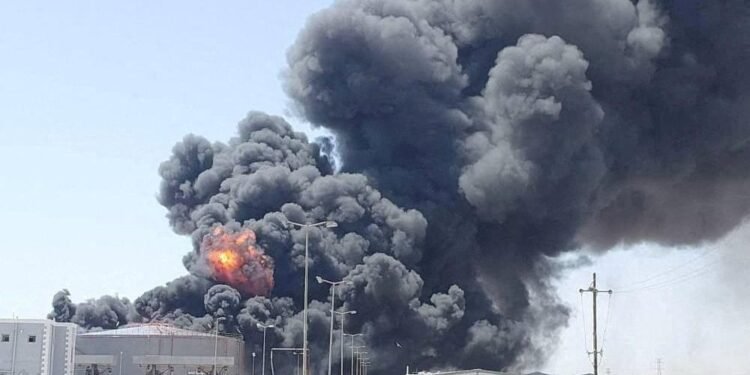 സുഡാനിൽ സ്കൂളിന് നേരെ ഡ്രോൺ ആക്രമണം; 17 പേർ കൊല്ലപ്പെട്ടതായി റിപ്പോർട്ട് 1 fog