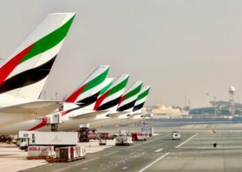 ദുബായ് വിമാനത്താവളങ്ങൾ വീണ്ടും സജീവം; വിമാന സർവീസുകൾ ഭാഗികമായി പുനരാരംഭിച്ചു