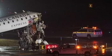 “എല്ലായിടത്തും രക്തം, നിലവിളികൾ!” എയർ കാനഡ വിമാനദുരന്തത്തിന്റെ നടുക്കുന്ന ഓർമ്മകളുമായി അതിജീവിച്ച യാത്രക്കാരൻ