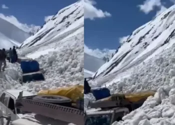 ശ്രീനഗർ-ലേ പാതയിൽ അപകടം: മഞ്ഞുമല ഇടിഞ്ഞുവീണു; ആറ് പേർക്ക് ദാരുണാന്ത്യം 1 ശ്രീനഗർ-ലേ പാതയിൽ അപകടം: മഞ്ഞുമല ഇടിഞ്ഞുവീണു; ആറ് പേർക്ക് ദാരുണാന്ത്യം