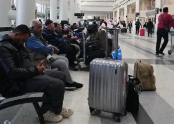 യുദ്ധസമാനമായ സാഹചര്യങ്ങളിൽ വിദേശരാജ്യങ്ങളിൽ കുടുങ്ങിയാൽ എന്തുചെയ്യണം? സുരക്ഷ ഉറപ്പാക്കാൻ 5 വഴികൾ ഇതാ