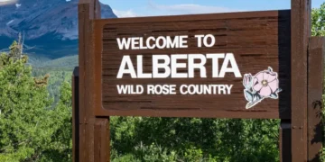 ആൽബർട്ടയിൽ ജീവിതച്ചെലവ് കൂടും; ഹോട്ടൽ വാടകയും ടാക്സും വർദ്ധിക്കുന്നു, അറിഞ്ഞിരിക്കേണ്ട 5 പ്രധാന മാറ്റങ്ങൾ! 3 ആൽബർട്ടയിൽ ജീവിതച്ചെലവ് കൂടും; ഹോട്ടൽ വാടകയും ടാക്സും വർദ്ധിക്കുന്നു, അറിഞ്ഞിരിക്കേണ്ട 5 പ്രധാന മാറ്റങ്ങൾ!