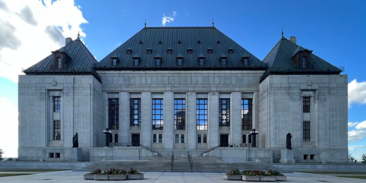 ഡേകെയർ സബ്സിഡി വിലക്ക് ഭരണഘടനാ വിരുദ്ധം; ക്യുബെക്ക് സർക്കാരിന് തിരിച്ചടിയായി കനേഡിയൻ സുപ്രീം കോടതി വിധി 1 ഡേകെയർ സബ്സിഡി വിലക്ക് ഭരണഘടനാ വിരുദ്ധം; ക്യുബെക്ക് സർക്കാരിന് തിരിച്ചടിയായി കനേഡിയൻ സുപ്രീം കോടതി വിധി