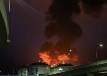 ഇറാന്റെ മിസൈൽ ആക്രമണം; യുഎഇയിൽ പാകിസ്താൻ സ്വദേശി കൊല്ലപ്പെട്ടു