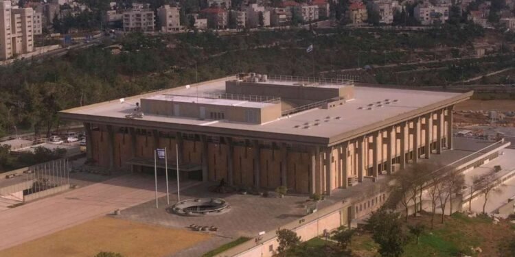 ഇസ്രയേൽ പാർലമെന്റിന് നേരെ ഇറാന്റെ മിസൈൽ ആക്രമണം; സഭാനടപടികൾ നിർത്തിവെച്ചു! 1 parliment