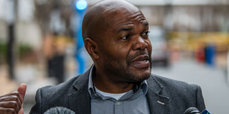 കൗൺസിലർ ക്രിസ് മോയിസ് പെരുമാറ്റച്ചട്ടം ലംഘിച്ചു; മോശം പദപ്രയോഗം നടത്തിയെന്ന് ഇൻ്റഗ്രിറ്റി കമ്മീഷണറുടെ റിപ്പോർട്ട്