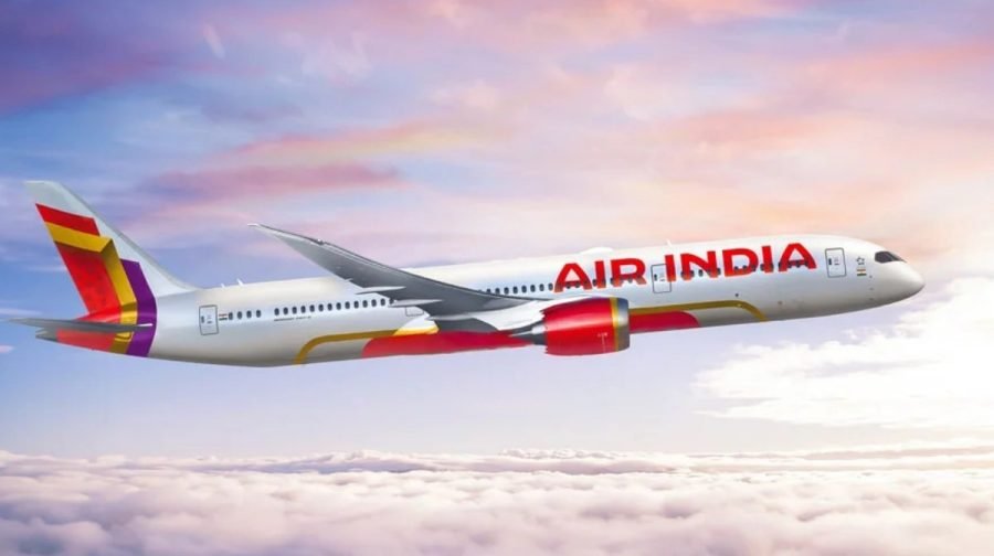 വിമാനയാത്രക്കാർക്ക് തിരിച്ചടി; ടിക്കറ്റ് നിരക്ക് കൂടും, ഇന്ധന സർചാർജ് പ്രഖ്യാപിച്ച് എയർ ഇന്ത്യ, പുതുക്കിയ നിരക്കുകൾ ഇങ്ങനെ