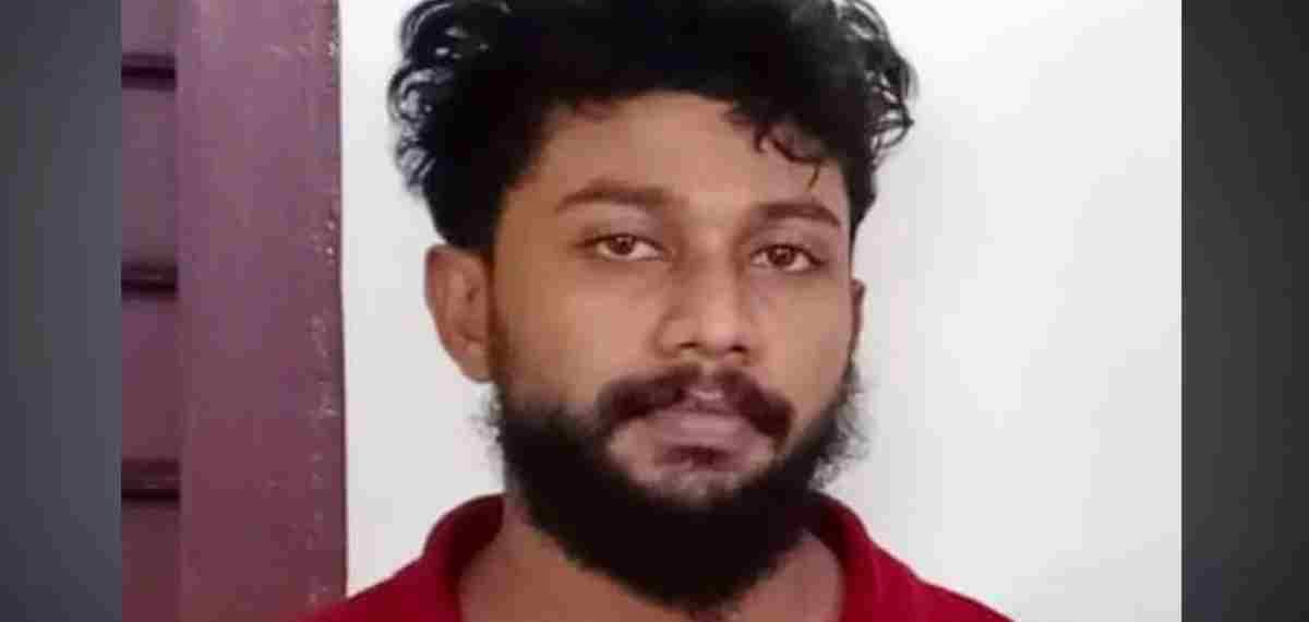 കരുനാഗപ്പള്ളിയിൽ ഗുണ്ടാപ്പക; ജിം സന്തോഷ് വധക്കേസ് പ്രതി ‘അലുവ അതുലിനെ’ വെട്ടിക്കൊന്നു, സംഭവം സ്റ്റേഷനിൽ ഒപ്പിട്ട് മടങ്ങുന്നതിനിടെ