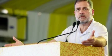 തിരഞ്ഞെടുപ്പ് പ്രചാരണത്തിന് ചൂടേകി രാഹുൽ ഗാന്ധി ഇന്ന് കേരളത്തിൽ; കോഴിക്കോട് ബീച്ചിൽ പൊതുസമ്മേളനം 4 തിരഞ്ഞെടുപ്പ് പ്രചാരണത്തിന് ചൂടേകി രാഹുൽ ഗാന്ധി ഇന്ന് കേരളത്തിൽ; കോഴിക്കോട് ബീച്ചിൽ പൊതുസമ്മേളനം