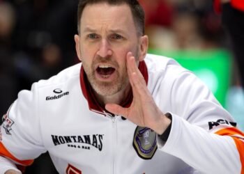 ബ്രയർ കേളിംഗ്: പിഴവ് പറ്റി ഗുഷു, ആവേശജയവുമായി ഡൺസ്റ്റൺ; സെന്റ് ജോൺസിൽ ഇനി കടുത്ത പോരാട്ടം