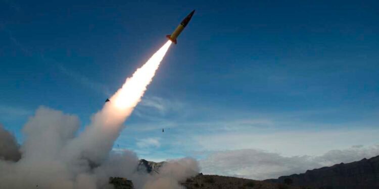 വാഗ്ദാനം ലംഘിച്ച് ഇറാൻ; യുഎഇയിലും സൗദിയിലും ബഹ്റൈനിലും മിസൈൽ-ഡ്രോൺ ആക്രമണം