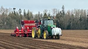 'ലിറ്റിൽ കാലിഫോർണിയ'യെ രക്ഷിക്കണം; ഭക്ഷ്യസുരക്ഷയ്ക്കായി ബ്രിട്ടീഷ് കൊളംബിയയിൽ കർഷകരുടെ പോരാട്ടം 2 ‘ലിറ്റിൽ കാലിഫോർണിയ’യെ രക്ഷിക്കണം; ഭക്ഷ്യസുരക്ഷയ്ക്കായി ബ്രിട്ടീഷ് കൊളംബിയയിൽ കർഷകരുടെ പോരാട്ടം