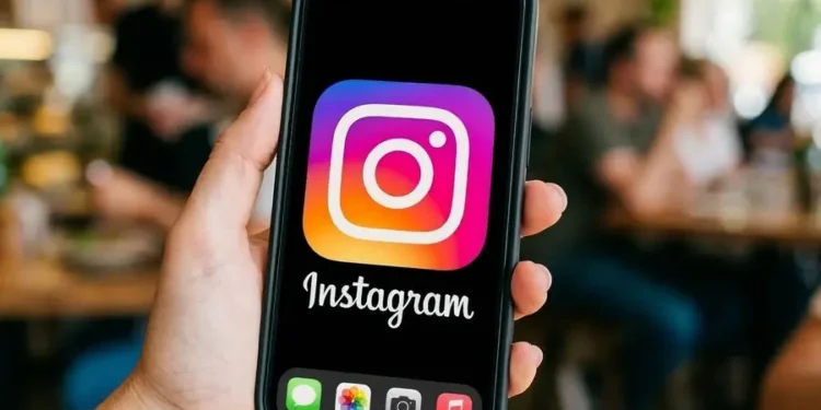 ഇൻസ്റ്റഗ്രാമിൽ ഇനി ‘രഹസ്യം’ സൂക്ഷിക്കാനാവില്ല; ചാറ്റുകൾ ബാക്കപ്പ് ചെയ്യാൻ നിർദ്ദേശം, എൻഡ്-ടു-എൻഡ് എൻക്രിപ്ഷൻ ഒഴിവാക്കാൻ മെറ്റ