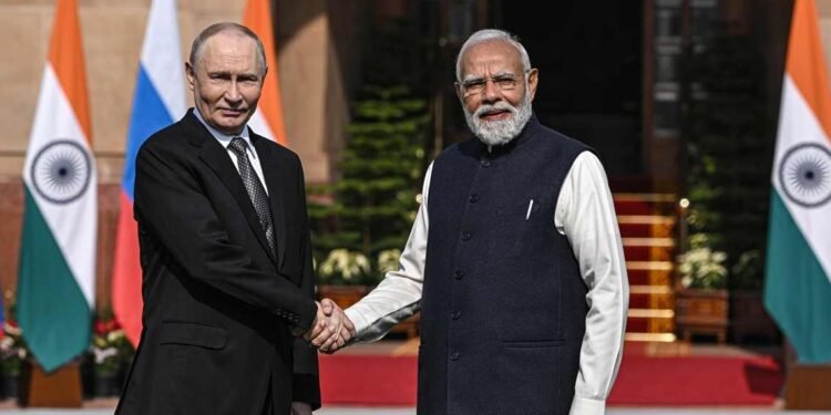 ഇന്ത്യയിൽ ഇന്ധനക്ഷാമമുണ്ടാകില്ല! റഷ്യയിൽ നിന്ന് വൻതോതിൽ ക്രൂഡ് ഓയിൽ ഉടൻ എത്തും 1 ഇന്ത്യയിൽ ഇന്ധനക്ഷാമമുണ്ടാകില്ല! റഷ്യയിൽ നിന്ന് വൻതോതിൽ ക്രൂഡ് ഓയിൽ ഉടൻ എത്തും