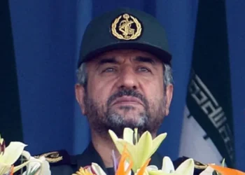 നേതൃത്വം തകർന്നിട്ടും തളരാതെ ഇറാൻ; ശത്രുവിനെ കുരുക്കാൻ ജഫാരി ഒരുക്കിയ 'മൊസൈക് ഡിഫൻസ്' എന്ന ചതുരംഗക്കളി! 1 നേതൃത്വം തകർന്നിട്ടും തളരാതെ ഇറാൻ; ശത്രുവിനെ കുരുക്കാൻ ജഫാരി ഒരുക്കിയ ‘മൊസൈക് ഡിഫൻസ്’ എന്ന ചതുരംഗക്കളി!