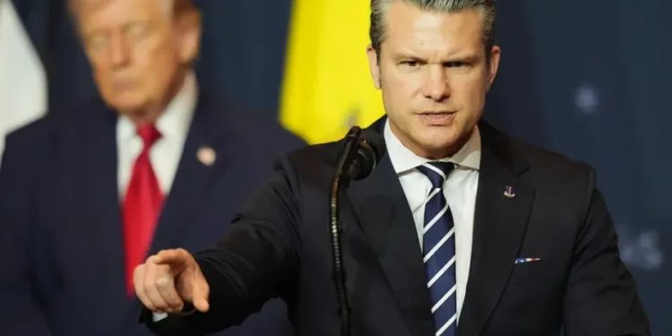 ഇറാന്റെ ആണവ കേന്ദ്രങ്ങൾ ലക്ഷ്യം; യുദ്ധം നിർണ്ണായക ഘട്ടത്തിൽ, പിന്മാറില്ലെന്ന് യുഎസ്