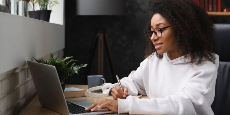 കാനഡയിൽ പഠനത്തോടൊപ്പം വിദേശ കമ്പനികളിൽ റിമോട്ട് ജോലി; എക്സ്പ്രസ് എൻട്രി വഴി പിആർ നേടാൻ പുതിയ വഴി!