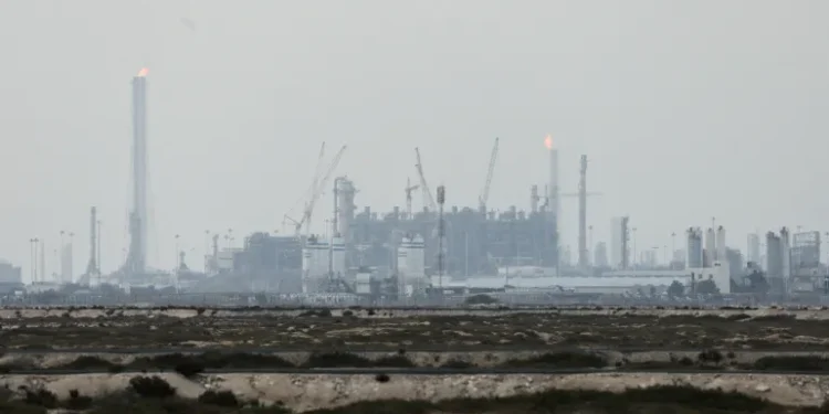 ഖത്തറിലെ റാസ് ലഫാൻ വാതക കേന്ദ്രത്തിന് നേരെ ഇറാൻ്റെ മിസൈൽ ആക്രമണം; നയതന്ത്ര പ്രതിനിധികളെ പുറത്താക്കി ഖത്തർ