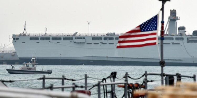 ഹോർമുസ് കടലിടുക്കിൽ ഇനി അമേരിക്കൻ ‘കവചം’; ഇന്ധന ടാങ്കറുകൾക്ക് സുരക്ഷയും കുറഞ്ഞ നിരക്കിൽ ഇൻഷുറൻസും ഉറപ്പാക്കാൻ യുഎസ് നീക്കം