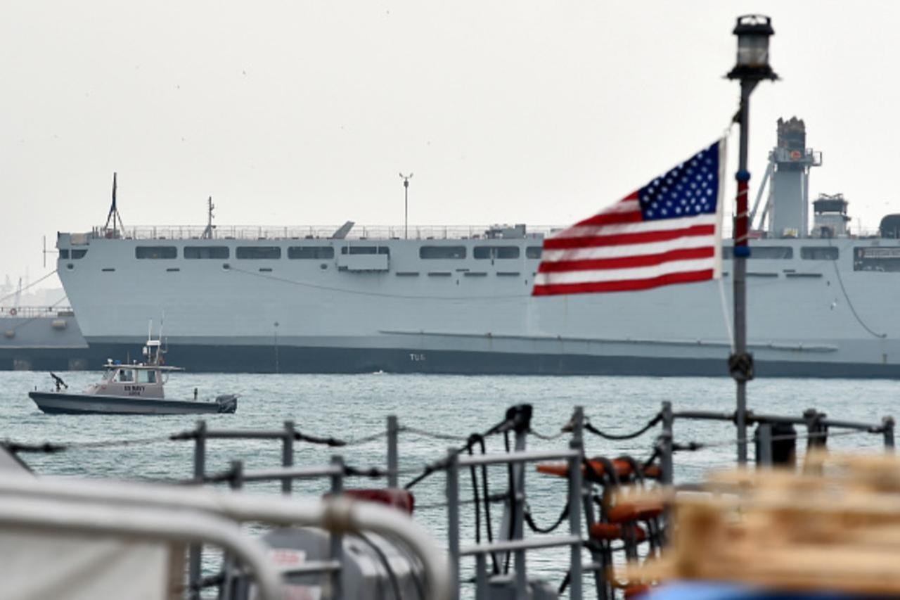 ഹോർമുസ് കടലിടുക്കിൽ ഇനി അമേരിക്കൻ ‘കവചം’; ഇന്ധന ടാങ്കറുകൾക്ക് സുരക്ഷയും കുറഞ്ഞ നിരക്കിൽ ഇൻഷുറൻസും ഉറപ്പാക്കാൻ യുഎസ് നീക്കം