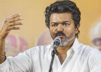 "മുഖ്യമന്ത്രി പദം, പാതി സീറ്റുകൾ"; വിജയ്ക്ക് ബിജെപിയുടെ വമ്പൻ ഓഫർ? വെളിപ്പെടുത്തലുമായി ടിവികെ നേതാവ്! 2 “മുഖ്യമന്ത്രി പദം, പാതി സീറ്റുകൾ”; വിജയ്ക്ക് ബിജെപിയുടെ വമ്പൻ ഓഫർ? വെളിപ്പെടുത്തലുമായി ടിവികെ നേതാവ്!