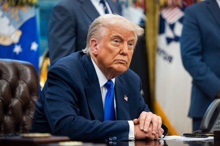 ഗതികെട്ട അവസ്ഥയിൽ നിർണ്ണായക തീരുമാനവുമായി അമേരിക്ക; ഇറാനുമേലുള്ള എണ്ണ ഉപരോധത്തിൽ ഇളവ് പ്രഖ്യാപിച്ചു