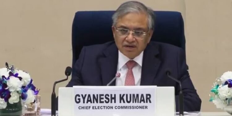 കേരളത്തിലെ അഞ്ച് ഉന്നത ഉദ്യോഗസ്ഥരെ മാറ്റി തെരഞ്ഞെടുപ്പ് കമ്മീഷൻ ഉത്തരവ്