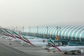 ദുബായ് വിമാനത്താവളത്തിന് സമീപം ഡ്രോൺ അവശിഷ്ടം വീണു; ഇന്ത്യക്കാരനടക്കം നാല് പേർക്ക് പരിക്ക്