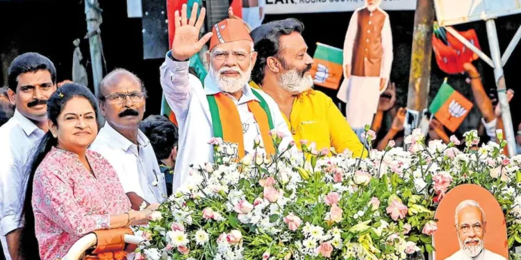 മോദിയുടെ തൃശൂർ റോഡ്ഷോ; ഇടതും വലതും വിട്ടെത്തിയവർ ഒപ്പം; പിന്നിൽ കൃത്യമായ രാഷ്ട്രീയ സന്ദേശമോ?