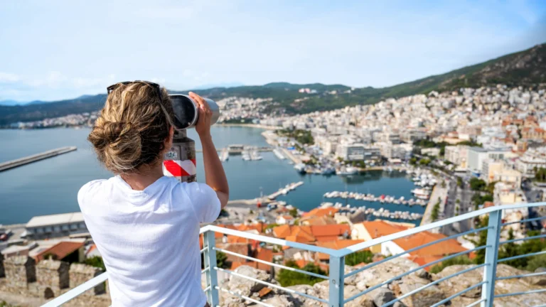 വിദേശത്ത് സ്ഥിരതാമസമാക്കണോ? ഈ രാജ്യങ്ങളിൽ വീട് വാങ്ങിയാൽ പൗരത്വവും ഗ്രീൻ കാർഡും സ്വന്തമാക്കാം; നിക്ഷേപകർക്ക് സുവർണ്ണാവസരം