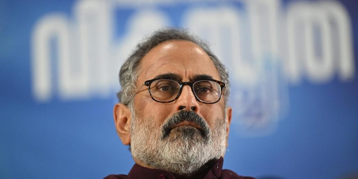 ശ്രീകൃഷ്ണനും മന്തിയും!പോസ്റ്റർ വിവാദത്തിൽ സി.പി.എമ്മിനും കോൺഗ്രസിനും രാജീവ് ചന്ദ്രശേഖറിന്റെ കൊട്ട്