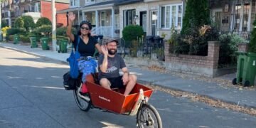 കാർഗോ ഇ-ബൈക്കുകളിൽ ഇനി മക്കളെയും ഒപ്പം കൂട്ടാം; നിയമം പരിഷ്കരിക്കാൻ ഒന്റാറിയോ സർക്കാർ, പിഴ ഒഴിവാകും