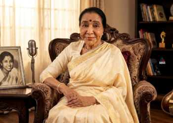 ‘രംഗീല’ മുതൽ ‘പിയാ തൂ’ വരെ; സംഗീത സിരകളിൽ അഗ്നി പടർത്തിയ ആശ മാജിക് ഇനി ഓർമ്മ
