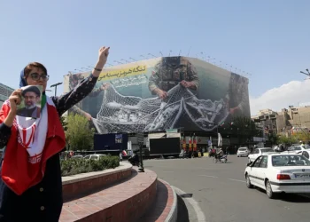 ഹോർമുസ് കടലിടുക്ക് അടച്ച് ഇറാൻ; പശ്ചിമേഷ്യയിൽ വീണ്ടും യുദ്ധഭീതി; വെടിനിർത്തൽ പാളുന്നു? 1 ഹോർമുസ് കടലിടുക്ക് അടച്ച് ഇറാൻ; പശ്ചിമേഷ്യയിൽ വീണ്ടും യുദ്ധഭീതി; വെടിനിർത്തൽ പാളുന്നു?