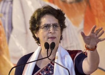 പത്ത് വർഷത്തെ ഭരണം എൽഡിഎഫിനെ അഹങ്കാരികളാക്കി; ബിജെപിയുമായി രഹസ്യ ധാരണയെന്ന് പ്രിയങ്ക ഗാന്ധി