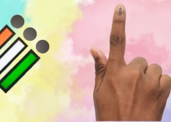 സംസ്ഥാനത്ത് പോളിങ് തുടങ്ങി; ബൂത്തിന് മുന്നിൽ വോട്ടർമാരുടെ നീണ്ടനിര, സുരക്ഷയ്ക്കായുള്ളത് 76000 ഉദ്യോഗസ്ഥര് 10 സംസ്ഥാനത്ത് പോളിങ് തുടങ്ങി; ബൂത്തിന് മുന്നിൽ വോട്ടർമാരുടെ നീണ്ടനിര, സുരക്ഷയ്ക്കായുള്ളത് 76000 ഉദ്യോഗസ്ഥര്
